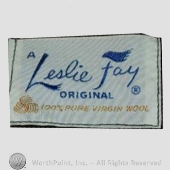 Clothing label : Leslie Fay.