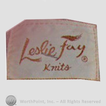 Clothing label : Leslie Fay.