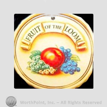 Clothing label : Fruit of the Loom.