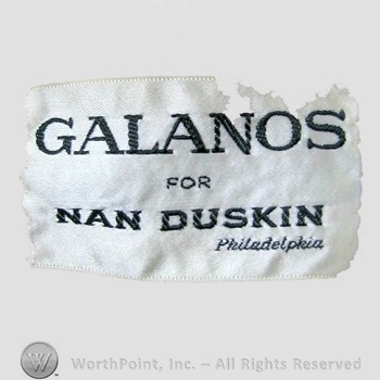 Clothing label : James Galanos.