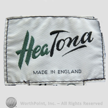 Clothing label : Hea Tona .