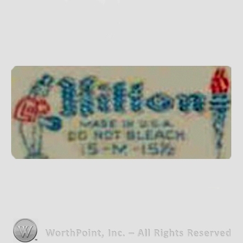 Clothing label : Hilton.