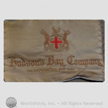 Clothing label : The Hudson's Bay Company.