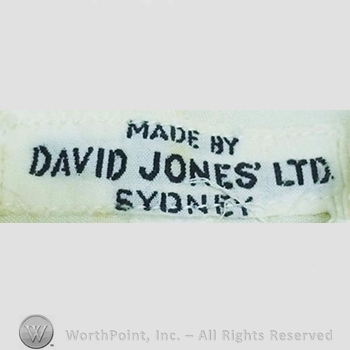 Clothing label : David Jones.