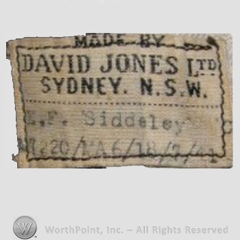 Clothing label : David Jones.