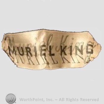 Clothing label : Muriel King.
