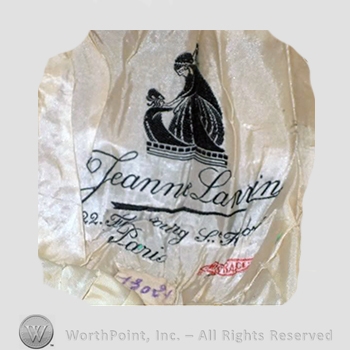 Clothing label : Jeanne Lanvin.