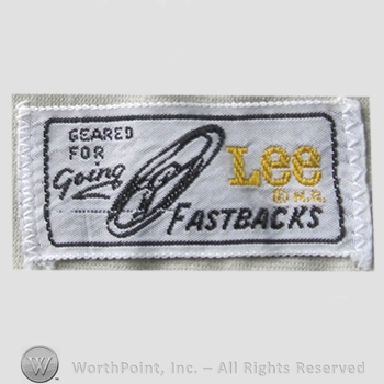 Clothing label : Lee Apparel.