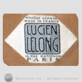 Clothing label : Lucien Lelong.