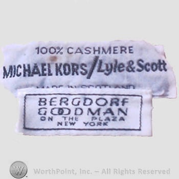 Clothing label : Lyle & Scott.