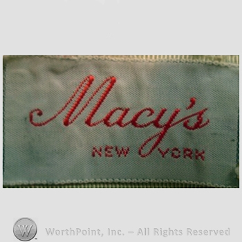 Clothing label : Macy's.