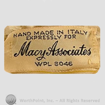 Clothing label : Macy's.