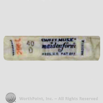 Clothing label : Maidenform.