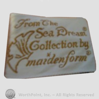 Clothing label : Maidenform.
