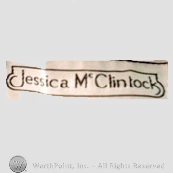 Clothing label : Jessica McClintock.