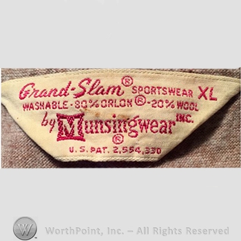 Clothing label : Munsingwear.