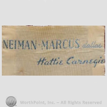 Clothing label : Neiman Marcus.