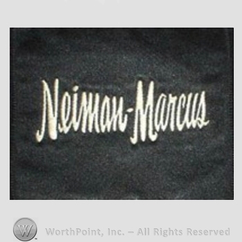 Clothing label : Neiman Marcus.