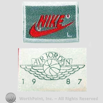 Clothing label : Nike.