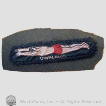 Clothing label : Novelty Label. VWN.