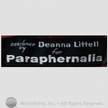 Clothing label : Paraphernalia.