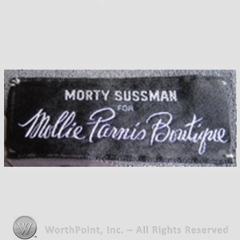 Clothing label : Mollie Parnis.