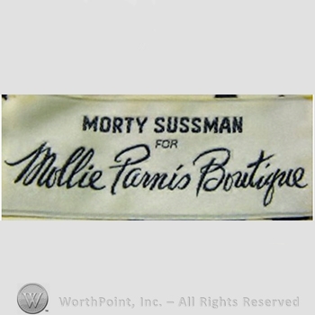 Clothing label : Mollie Parnis.