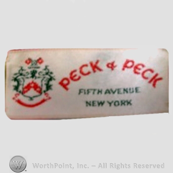Clothing label : Peck & Peck.