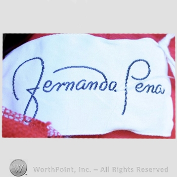 Clothing label : Fernando Pena.