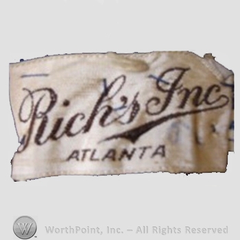Clothing label : Rich's.