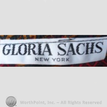 Clothing label : Gloria Sachs.