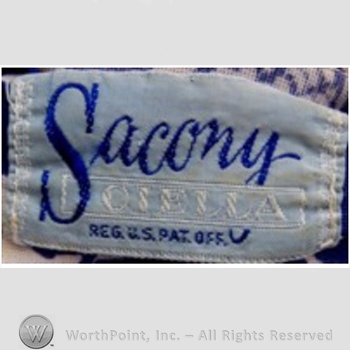 Clothing label : Sacony.