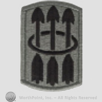 US Army Shoulder Sleeve Insignia: 30th Air Defense Artillery Brigade.