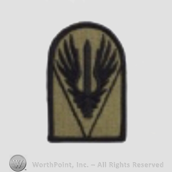 US Army Shoulder Sleeve Insignia: Headquarters Joint Readiness Training Center & Joint Readiness Training Center Operations Group.
