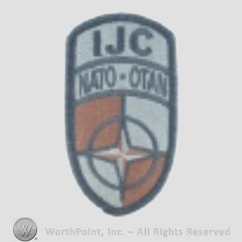 US Army Shoulder Sleeve Insignia: US Headquarters, International Security Assistance Force, Joint Command.
