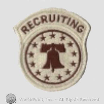 US Army Shoulder Sleeve Insignia: Recruiting Command.