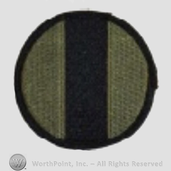 US Army Shoulder Sleeve Insignia: US Army Training and Doctrine Command.