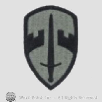 US Army Shoulder Sleeve Insignia: US Army Personnel Serving in Vietnam.