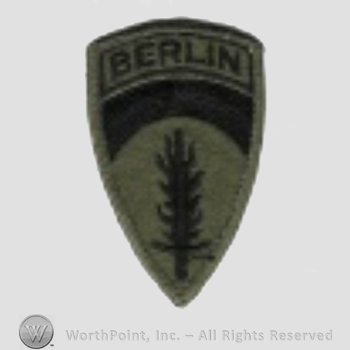 US Army Shoulder Sleeve Insignia: US Army Berlin.