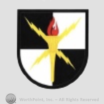 US Army Shoulder Sleeve Insignia: US Army Cyber School.