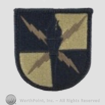 US Army Shoulder Sleeve Insignia: US Army Cyber School.