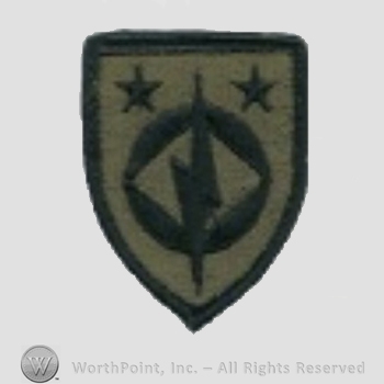 US Army Shoulder Sleeve Insignia: US Army Computer Systems Command.