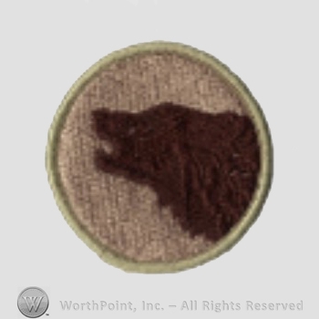 US Army Shoulder Sleeve Insignia: 104th Training Division.