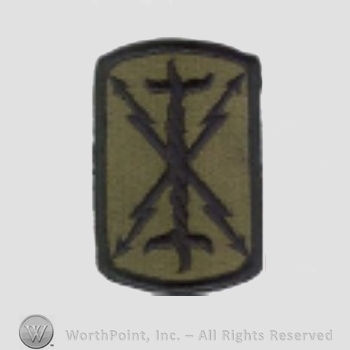 US Army Shoulder Sleeve Insignia: 17th Field Artillery Brigade.