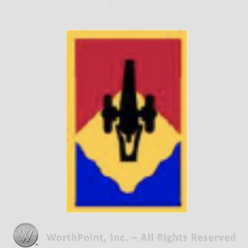 US Army Shoulder Sleeve Insignia: 135th Field Artillery Brigade.