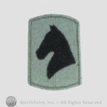 US Army Shoulder Sleeve Insignia: 138th Field Artillery Brigade.