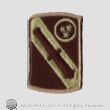 US Army Shoulder Sleeve Insignia: 196th Field Artillery Brigade.