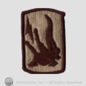 US Army Shoulder Sleeve Insignia: 227th Field Artillery Brigade.