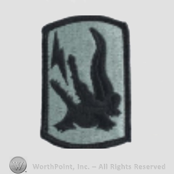 US Army Shoulder Sleeve Insignia: 227th Field Artillery Brigade.