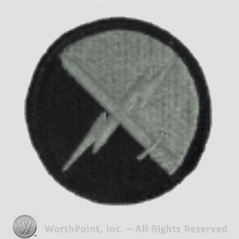 US Army Shoulder Sleeve Insignia: 1st Information Operations Command.